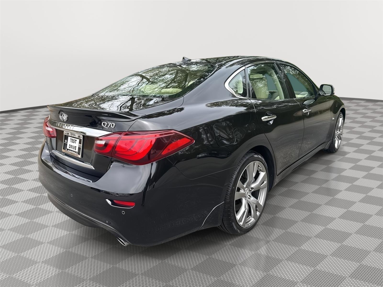 Used 2015 INFINITI Q70 3.7 w/ Technology Package image 6