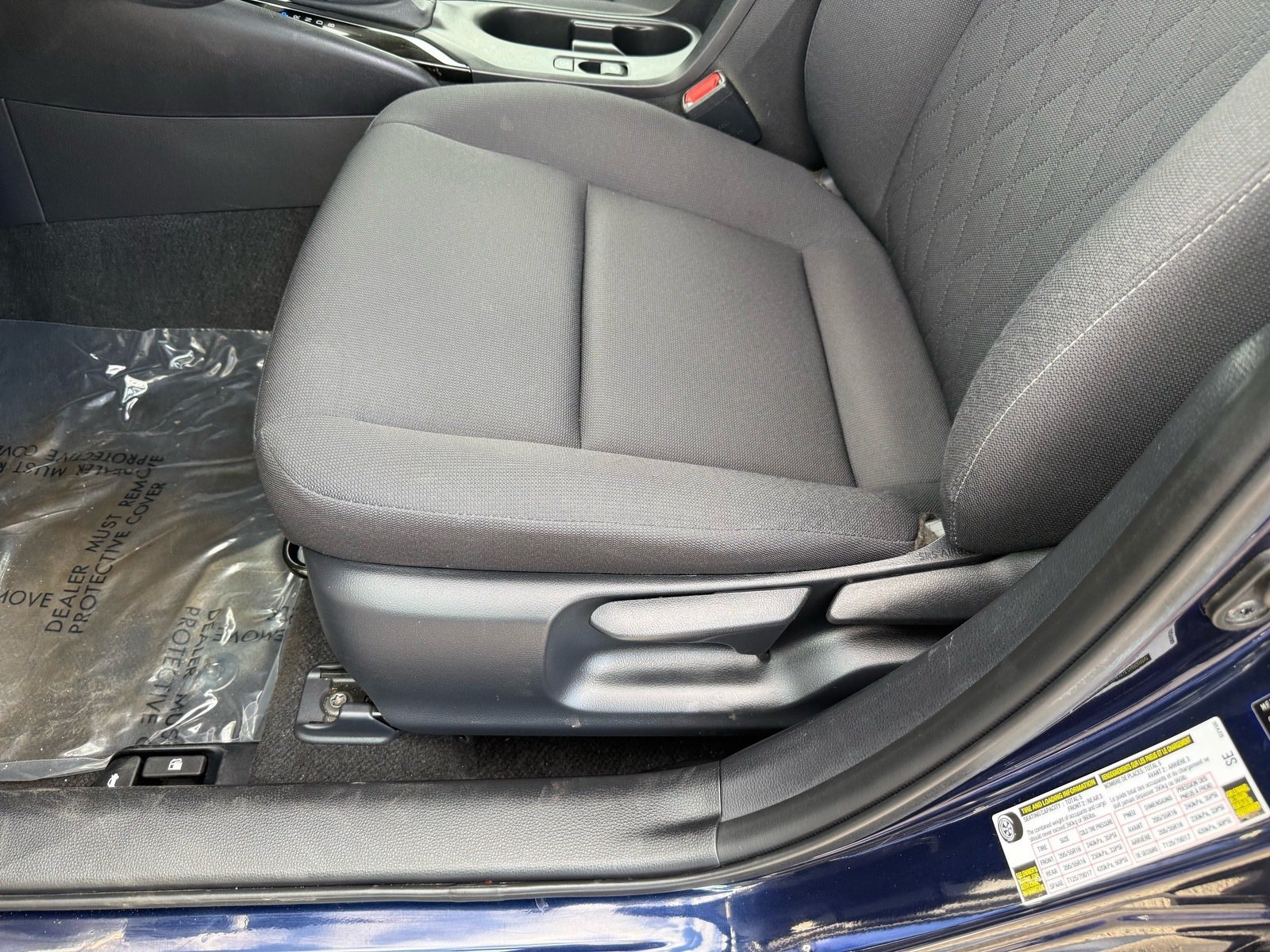 Used 2025 Toyota Corolla LE FWD image 14