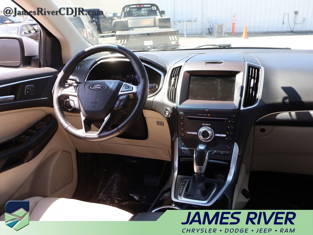 Used 2018 Ford Edge Titanium w/ Technology Package AWD/4WD image 13