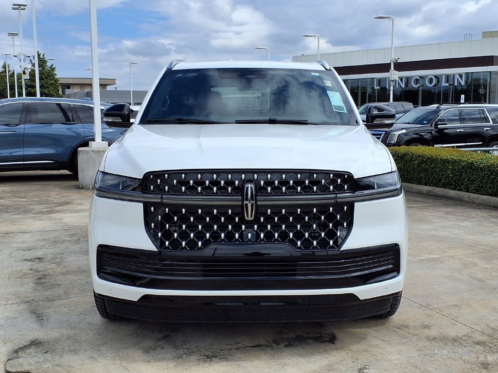 Used 2026 Lincoln Navigator Black Label AWD/4WD image 6