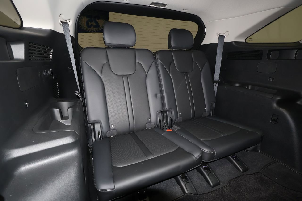 Used 2025 Kia Sorento SX image 26
