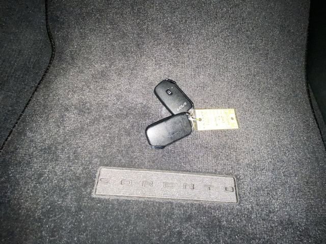 Used 2023 Kia Sorento S w/ Panoramic Sunroof Package FWD image 31