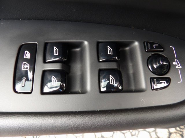 Certified 2024 Volvo XC90 B6 Plus w/ Protection Package Premier image 11