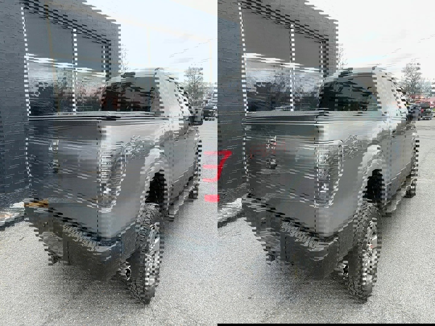 Used 2014 Ford F150 FX4 w/ Equipment Group 402A Luxury image 8