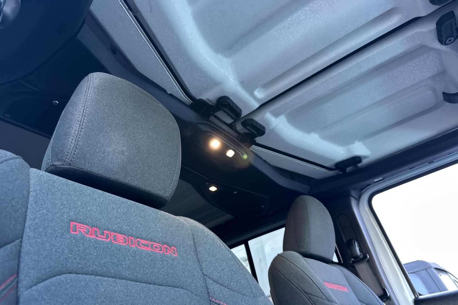 Used 2026 Jeep Wrangler Unlimited Rubicon AWD/4WD image 16