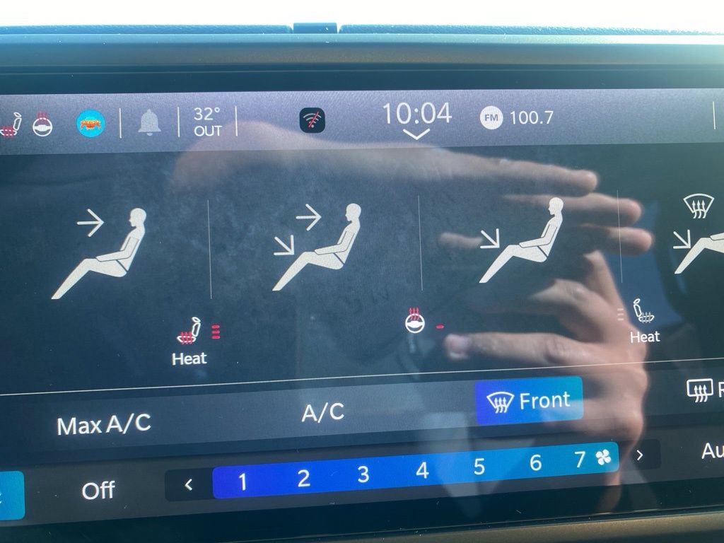 Used 2024 Jeep Wrangler Unlimited w/ Convenience Group image 21