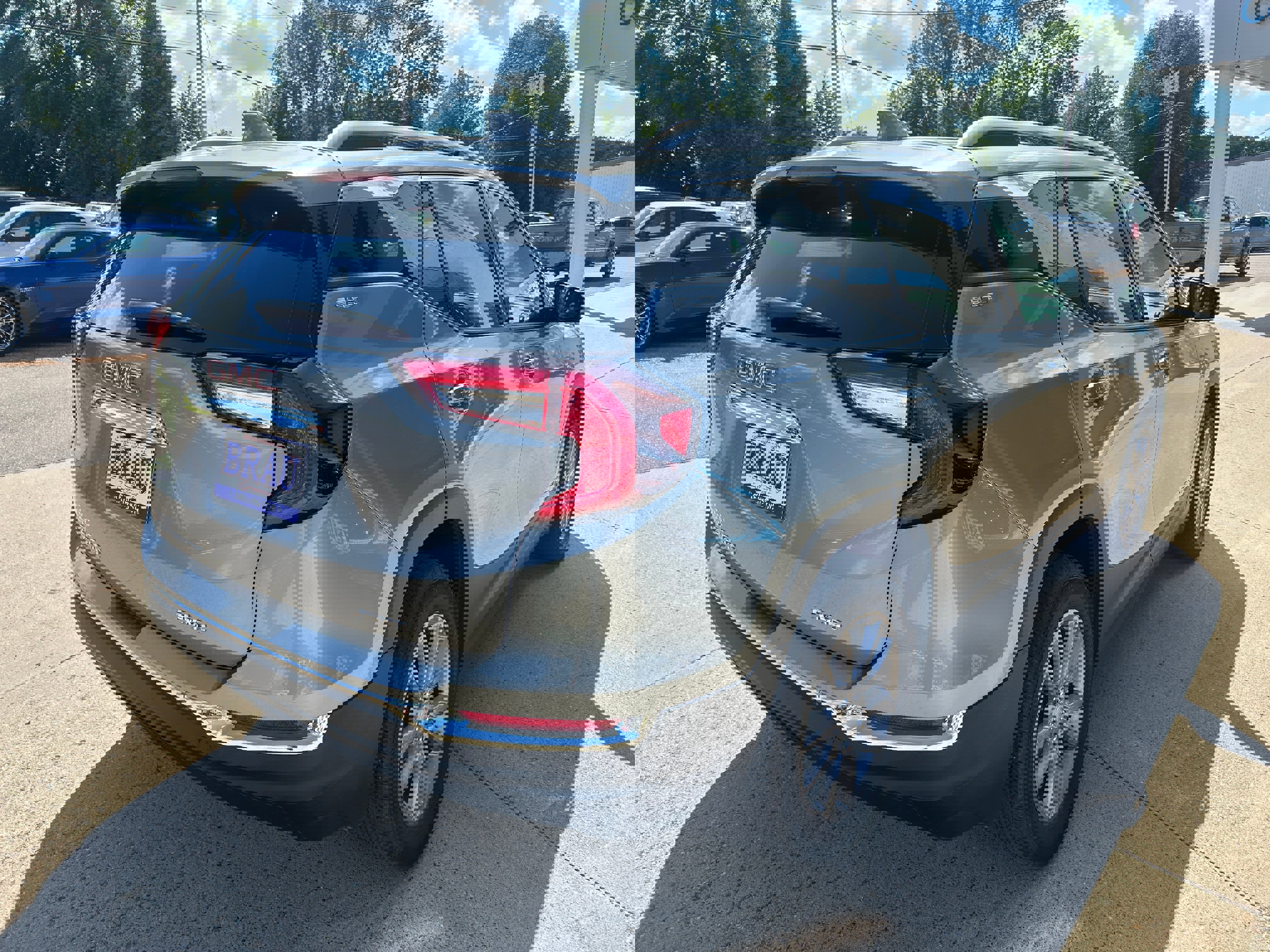 Certified 2024 GMC Terrain SLT image 6