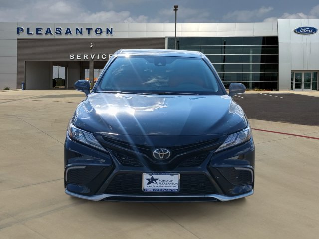 Used 2023 Toyota Camry XSE FWD image 8