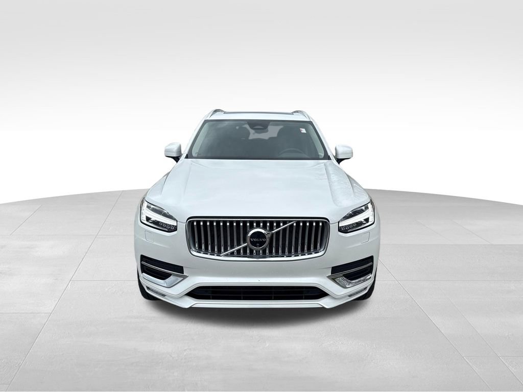 Used 2024 Volvo XC90 B6 Plus w/ Protection Package image 4
