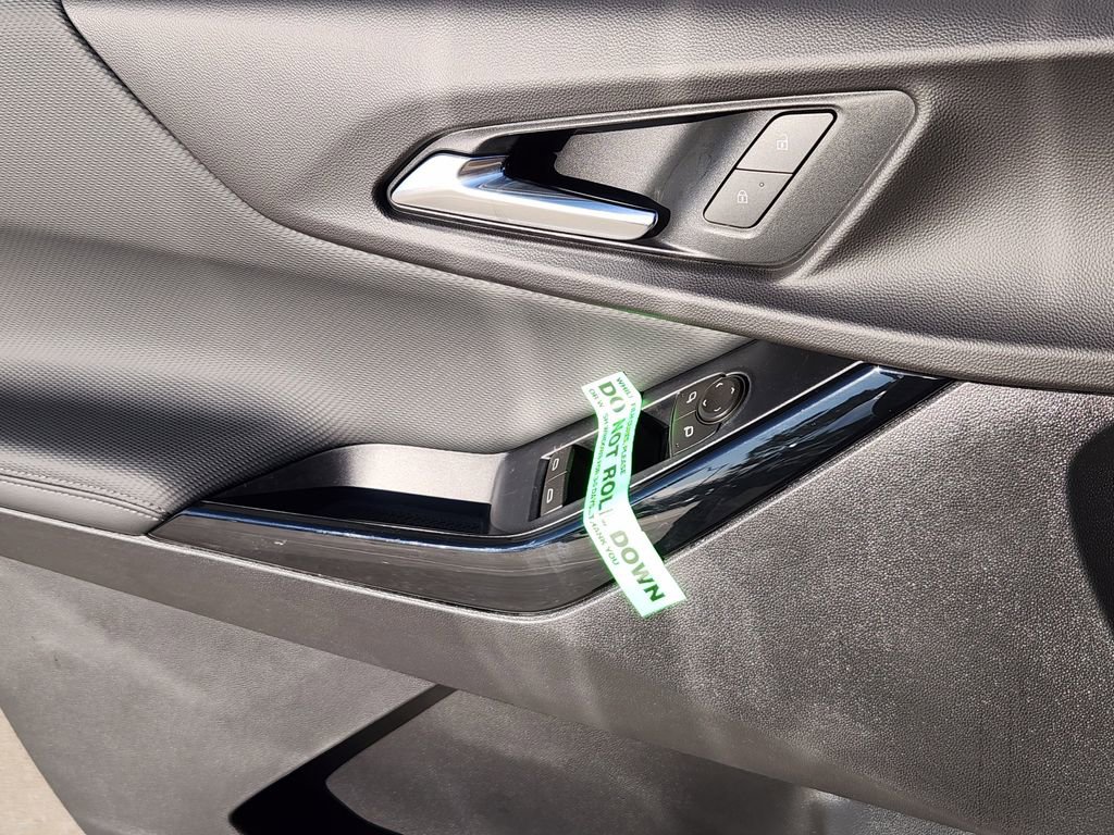 New 2026 Chevrolet Equinox LT image 16