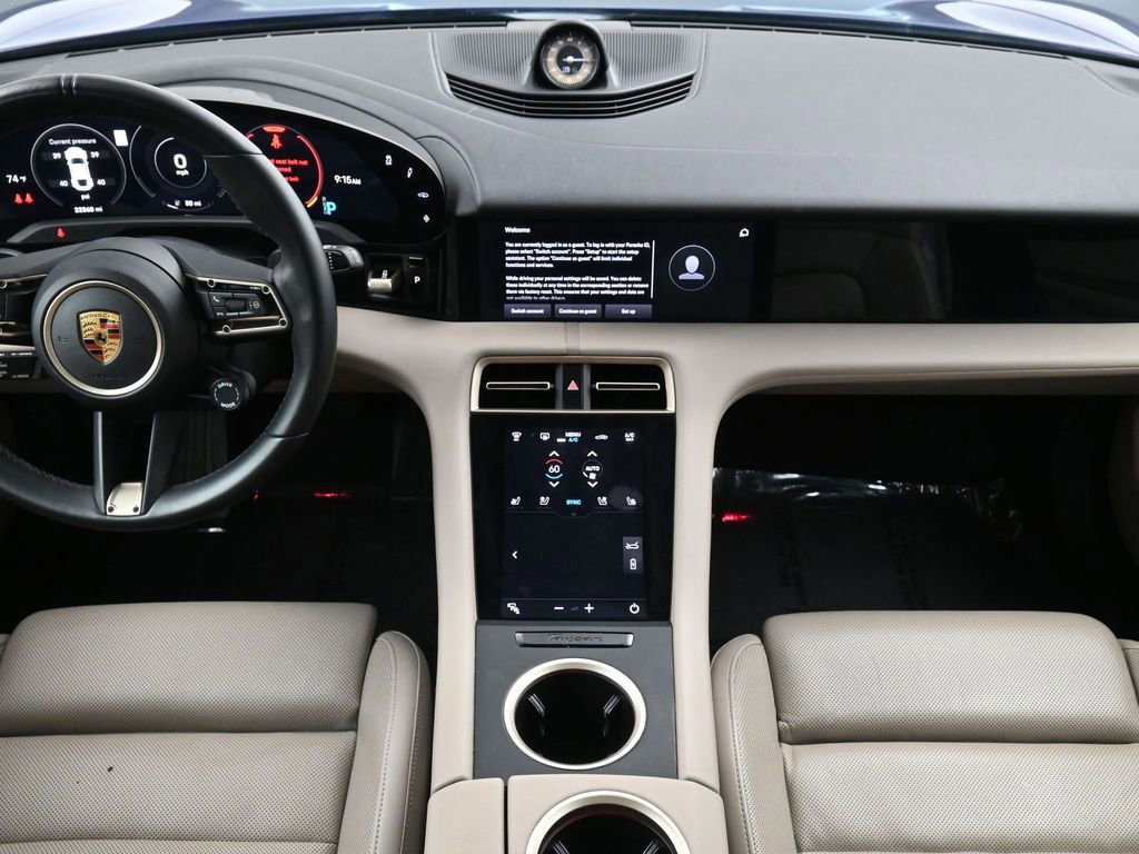 Used 2022 Porsche Taycan image 4