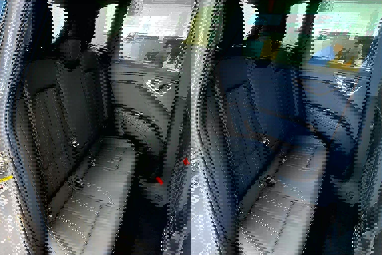 Certified 2025 Audi Q4 e-tron Premium w/ Convenience Package image 19