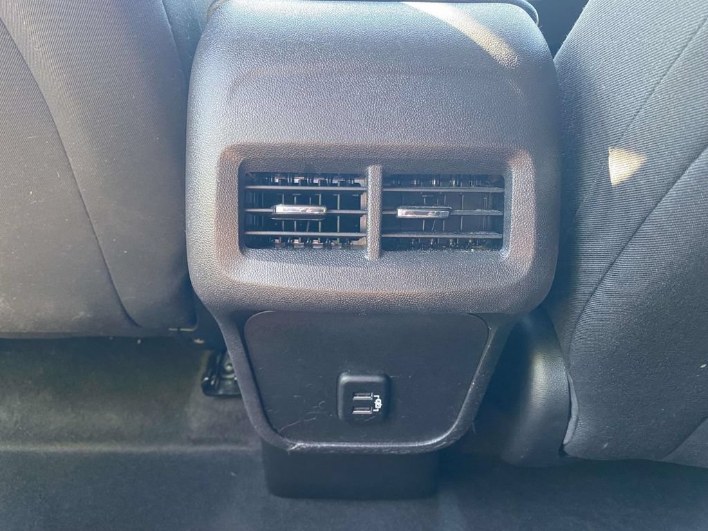 Used 2024 Chevrolet Equinox LT AWD/4WD image 11
