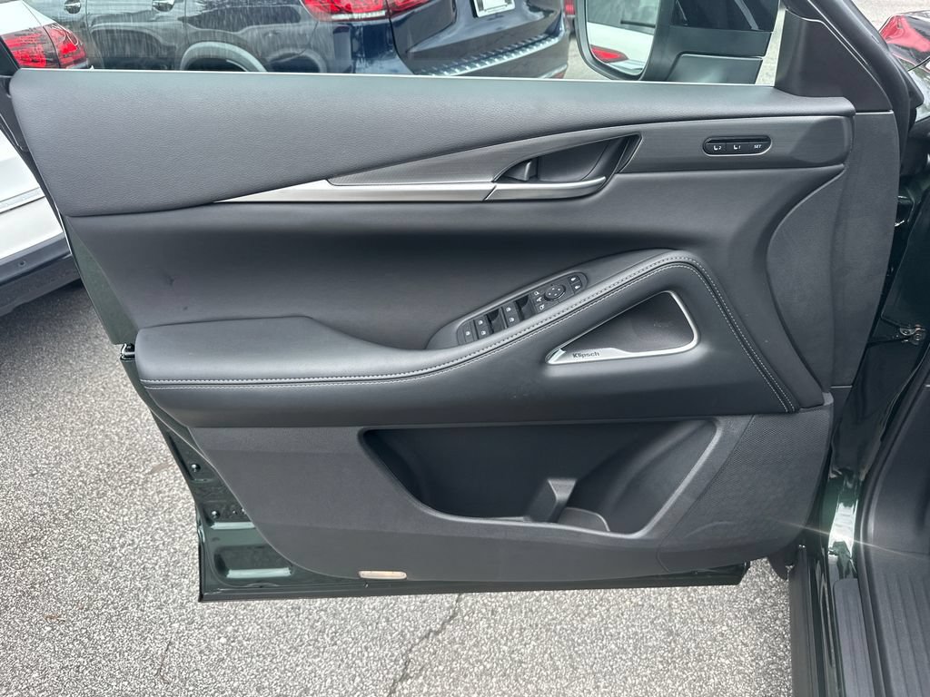 New 2027 INFINITI QX60 Luxe w/ Cargo Package FWD image 10