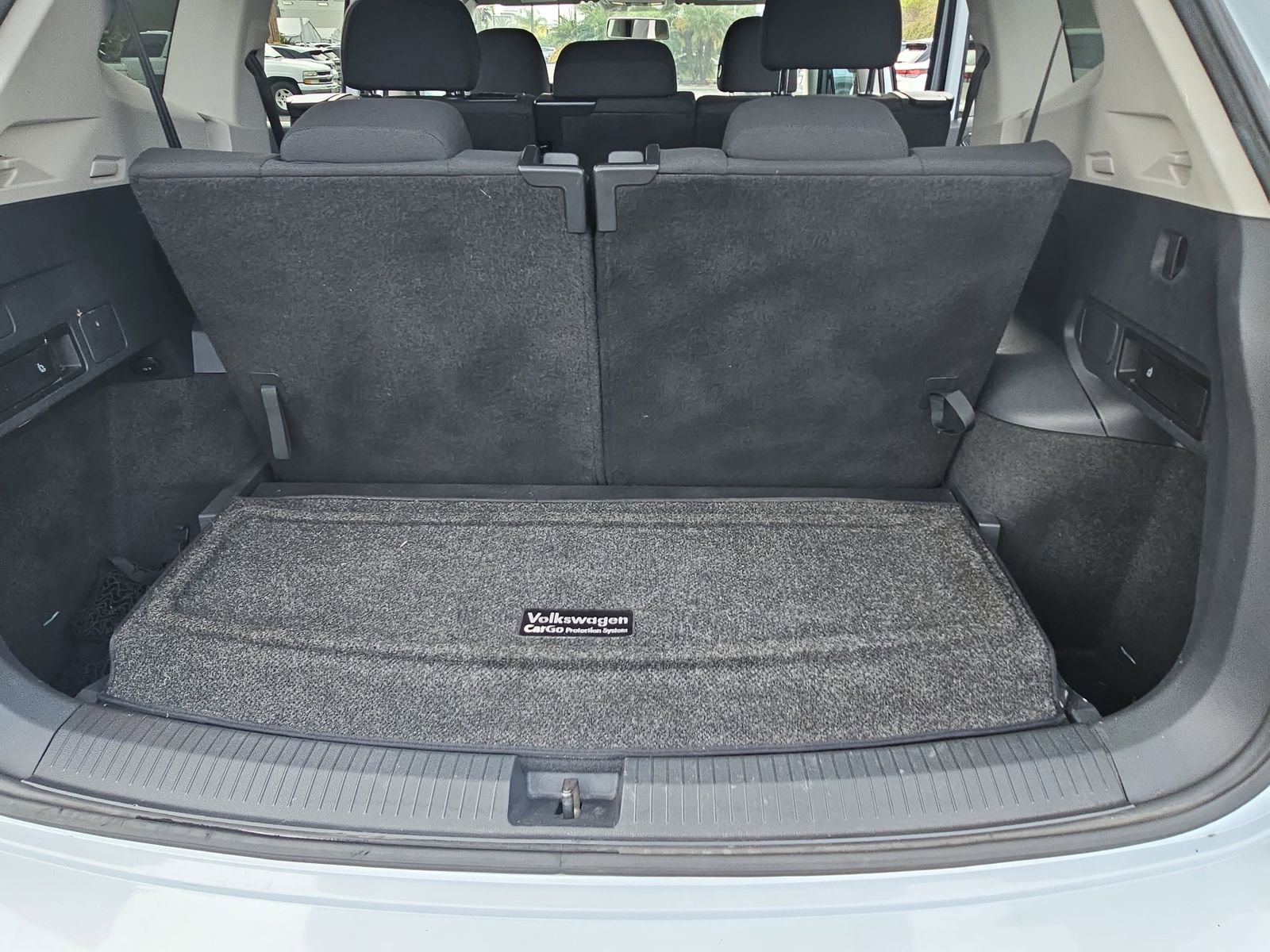 Used 2018 Volkswagen Tiguan S w/ Front Fog Lights Package image 19