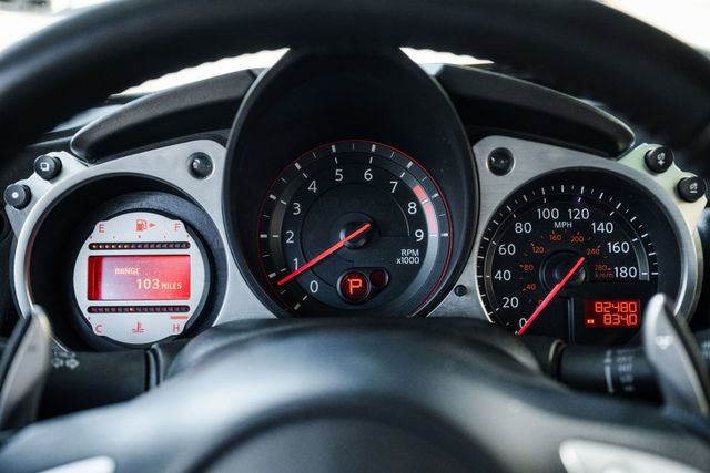 Used 2009 Nissan 370Z Touring w/ Sport Pkg image 9