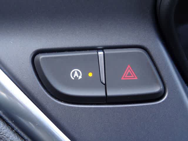 Used 2020 Chevrolet Blazer LT FWD image 23