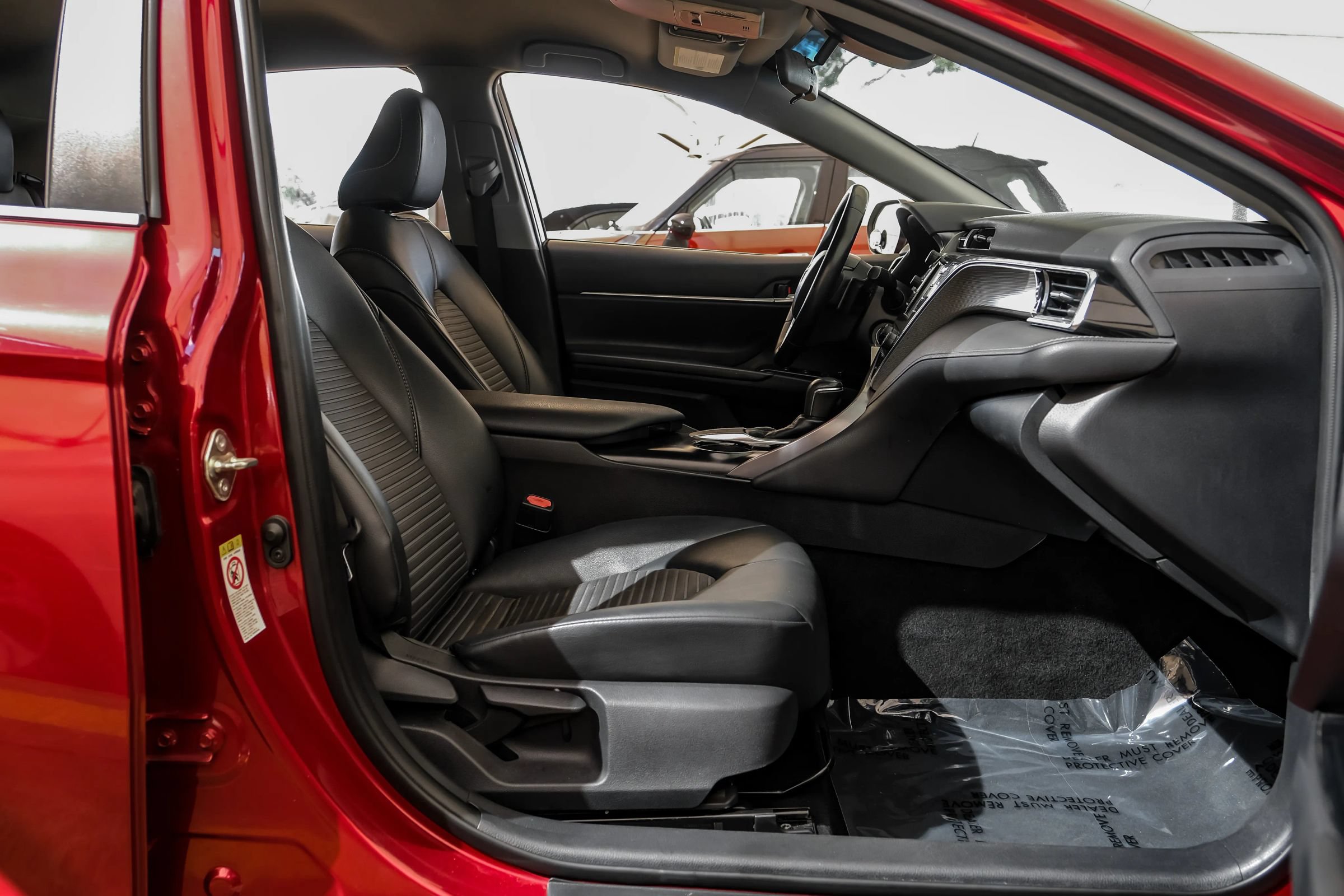 Used 2018 Toyota Camry SE FWD image 35