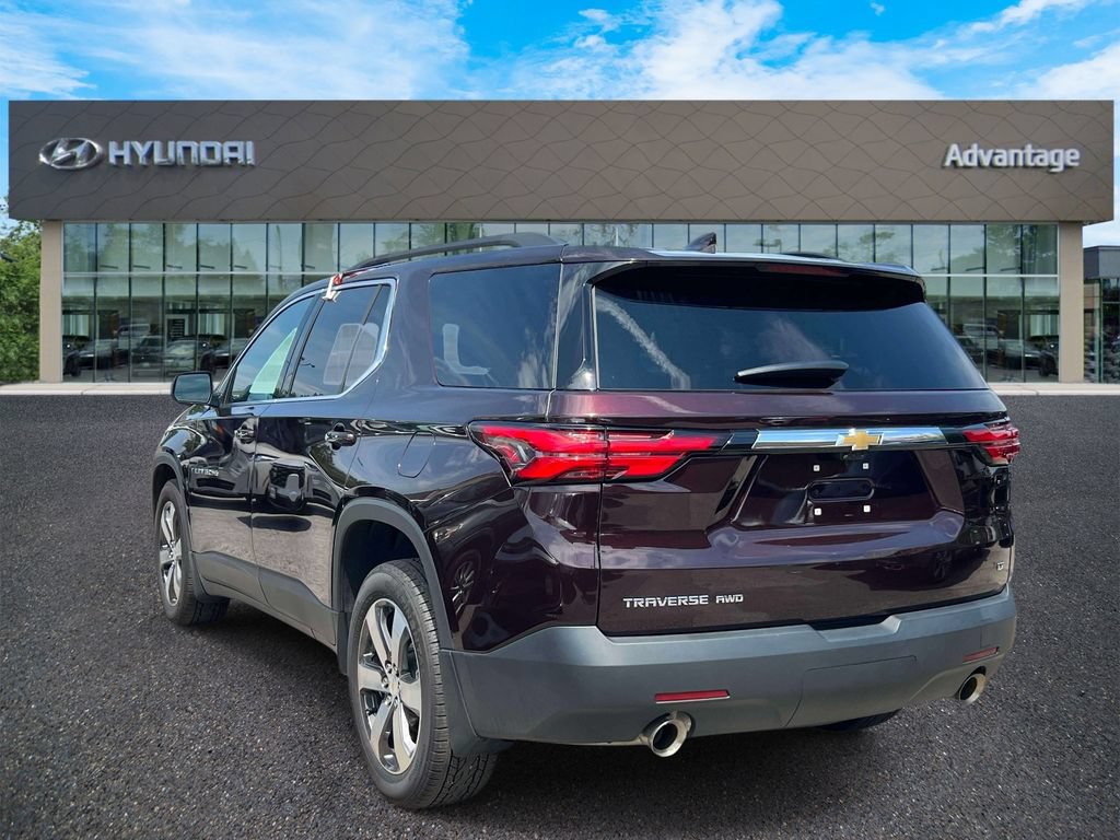 Used 2023 Chevrolet Traverse LT w/ LT Premium Package AWD/4WD image 7