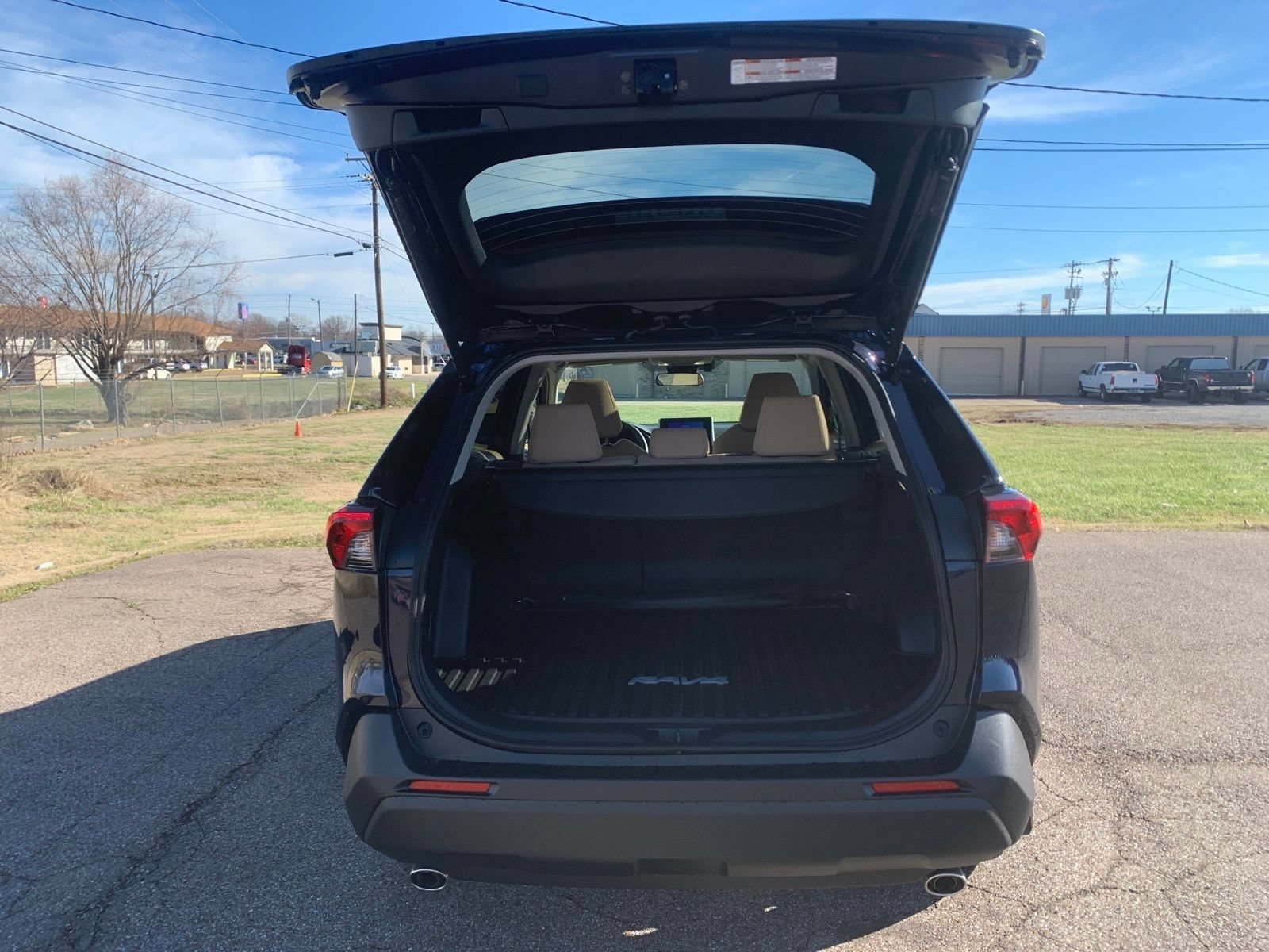 New 2025 Toyota RAV4 XLE w/ Convenience Package AWD/4WD image 29