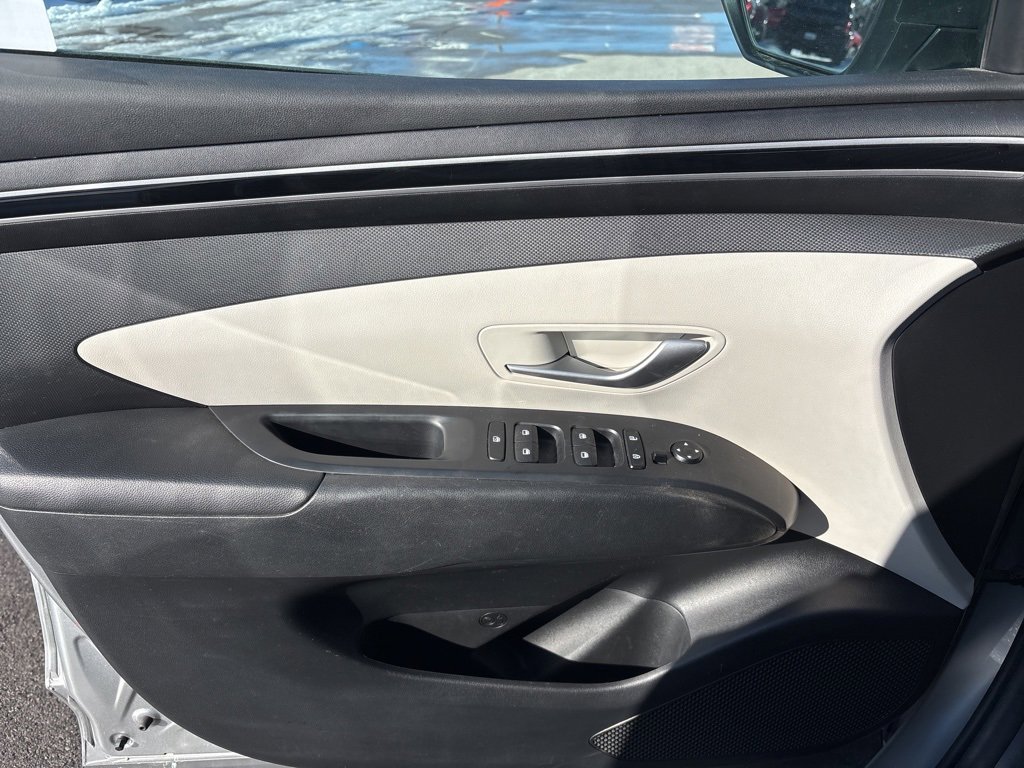Used 2024 Hyundai Tucson SE image 19