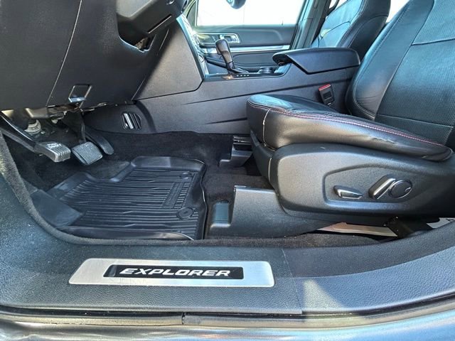 Used 2018 Ford Explorer Sport image 29