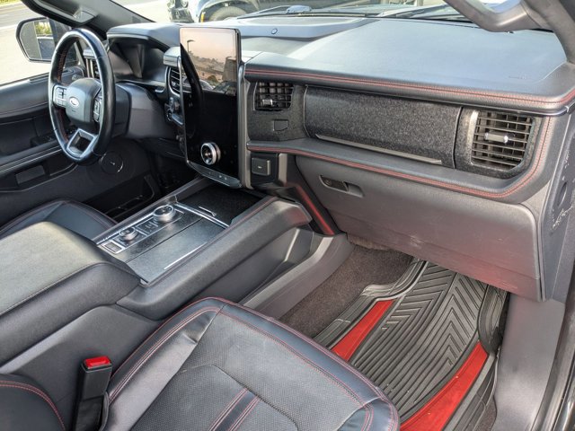 Used 2023 Ford Expedition Limited image 25