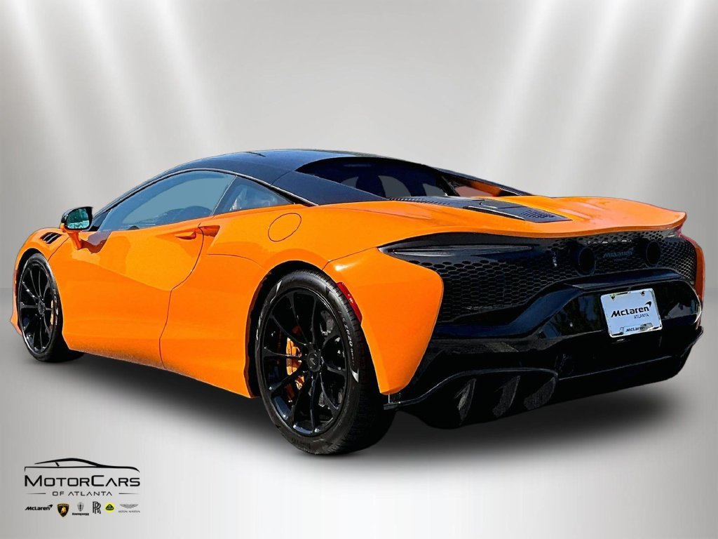 New 2026 McLaren Artura RWD image 3