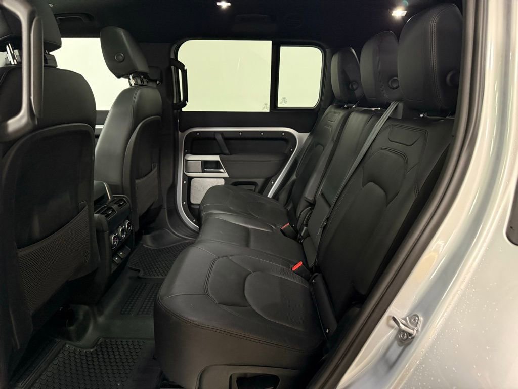 Used 2023 Land Rover Defender 130 SE AWD/4WD image 16