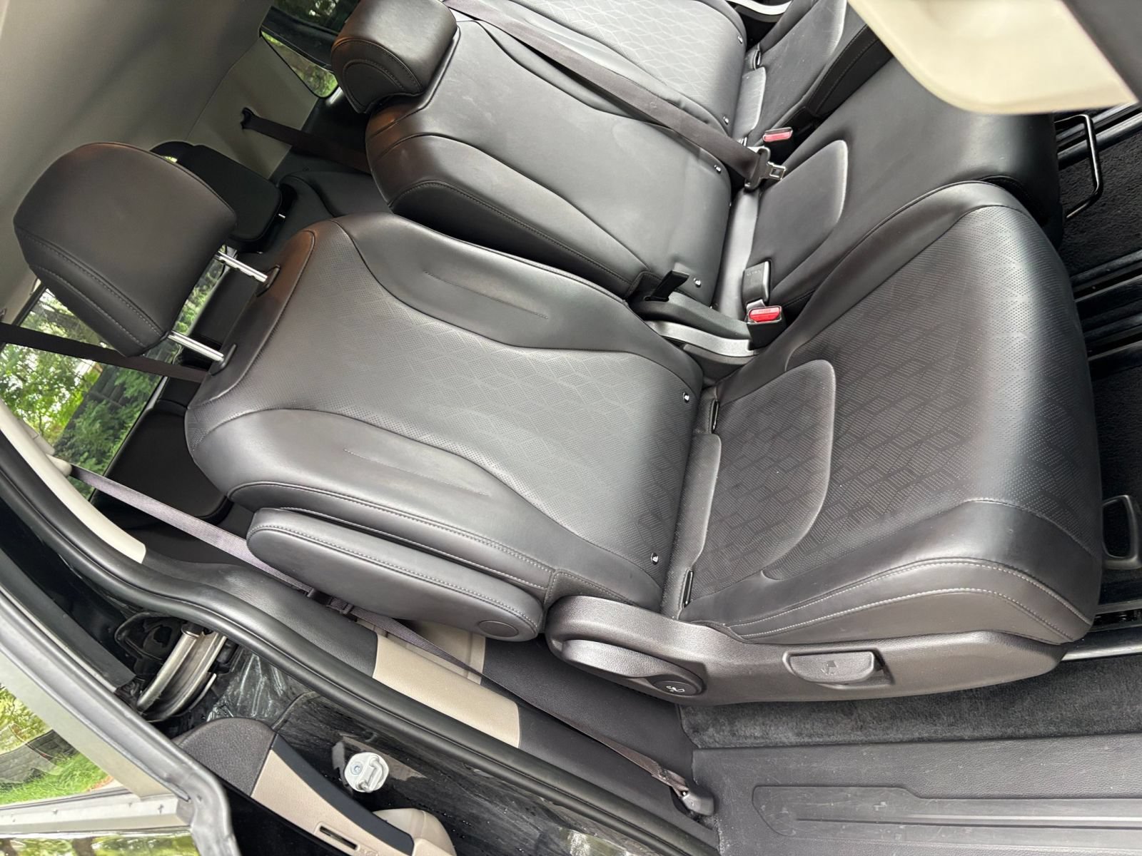Used 2026 Kia Carnival FWD image 41