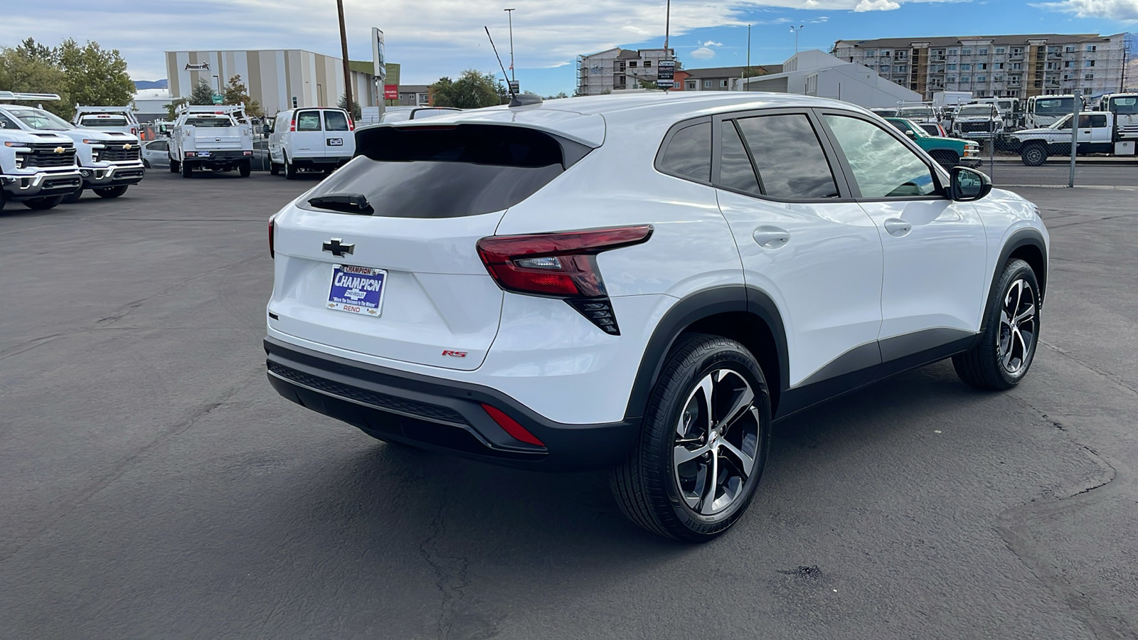 New 2026 Chevrolet Trax RS w/ Sunroof Package FWD image 5