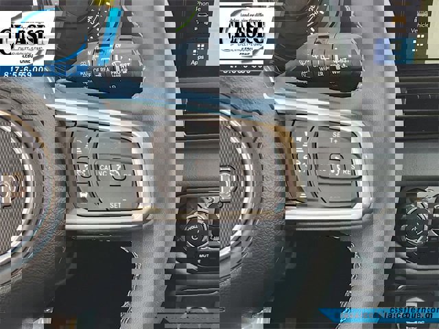 Used 2025 Jeep Wrangler Sahara image 27