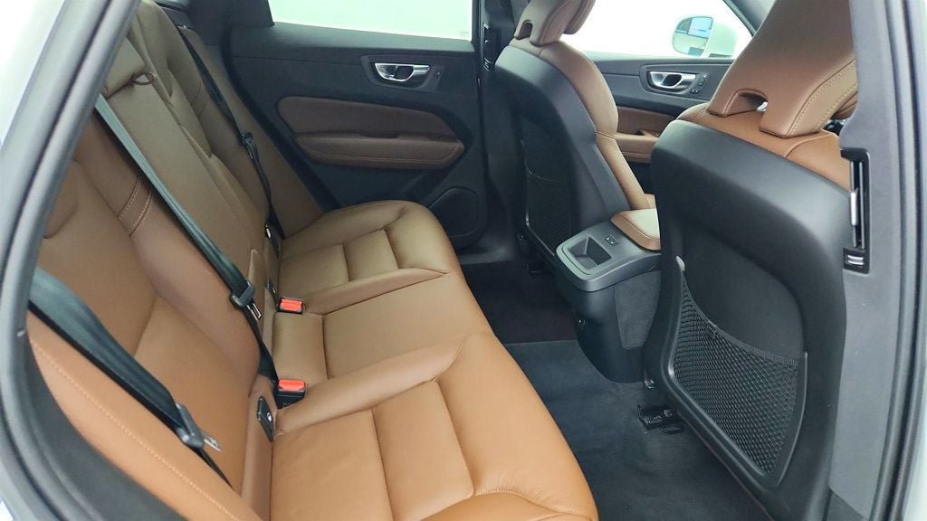 Used 2023 Volvo XC60 B5 Plus w/ Climate Package AWD/4WD image 23