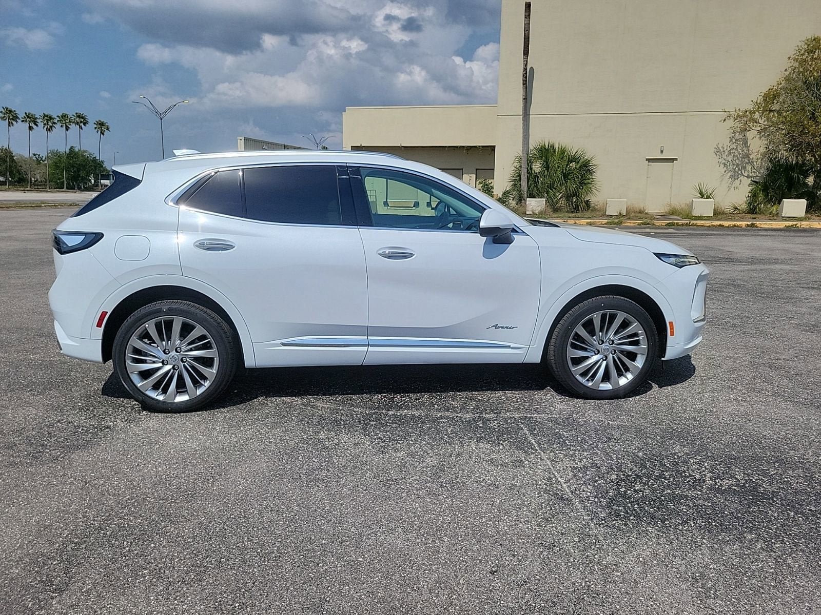 New 2026 Buick Envision Avenir image 4