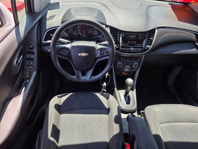 Certified 2018 Chevrolet Trax LT w/ LPO, Cargo Package FWD image 12