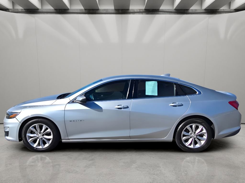 Used 2021 Chevrolet Malibu LT image 2