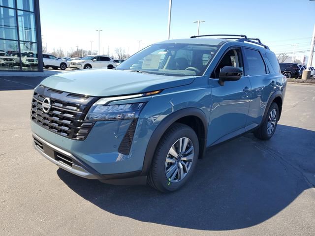 New 2026 Nissan Pathfinder SL image 3