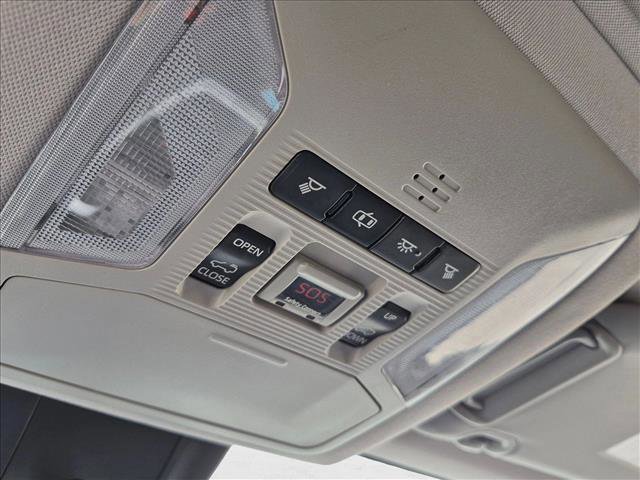Used 2019 Toyota RAV4 XLE AWD/4WD image 13