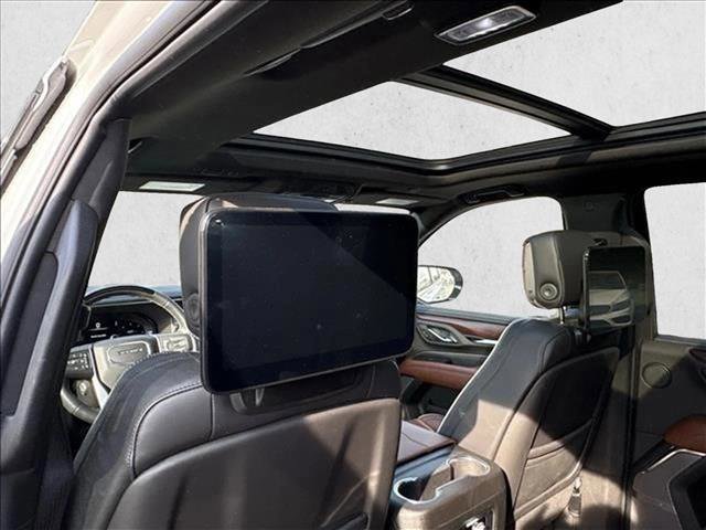 Used 2023 GMC Yukon Denali Ultimate AWD/4WD image 12