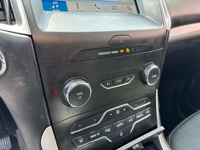 Used 2019 Ford Edge SEL image 23