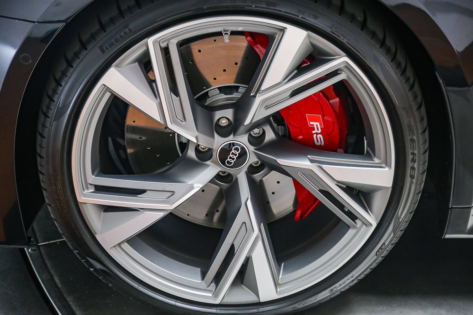 Certified 2021 Audi RS 6 w/ Executive Package AWD/4WD image 17