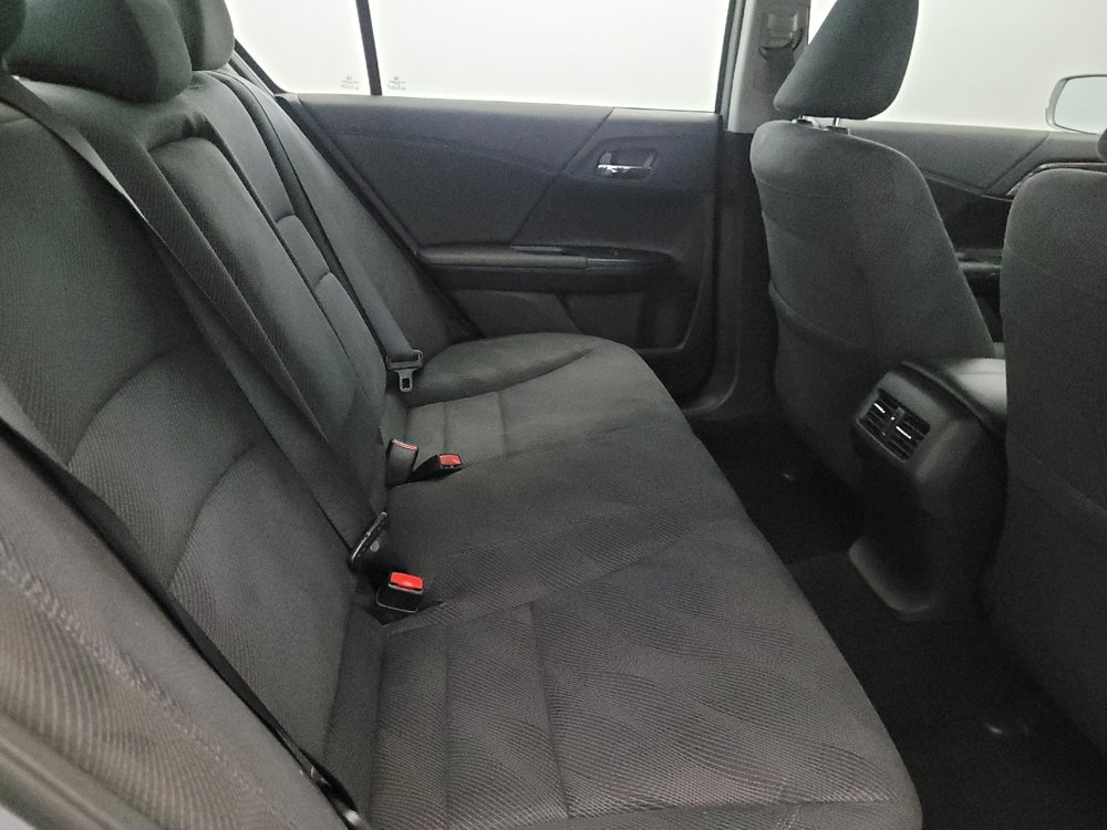 Used 2017 Honda Accord EX image 19