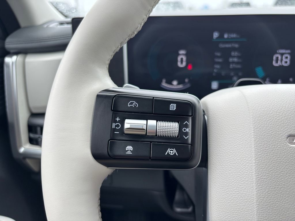 Used 2025 Hyundai Santa Fe SEL image 18