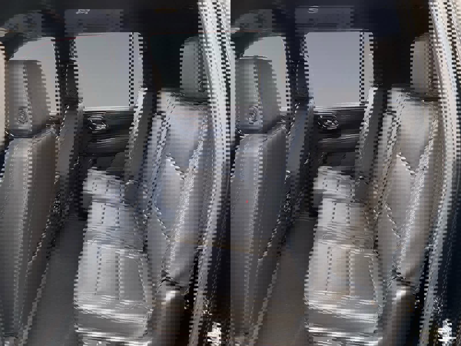 Used 2024 Chevrolet Suburban LT RWD image 13