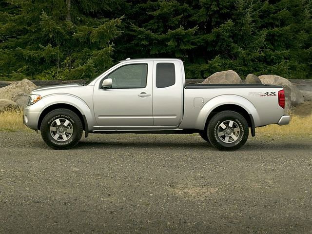 Used 2015 Nissan Frontier SV image 1