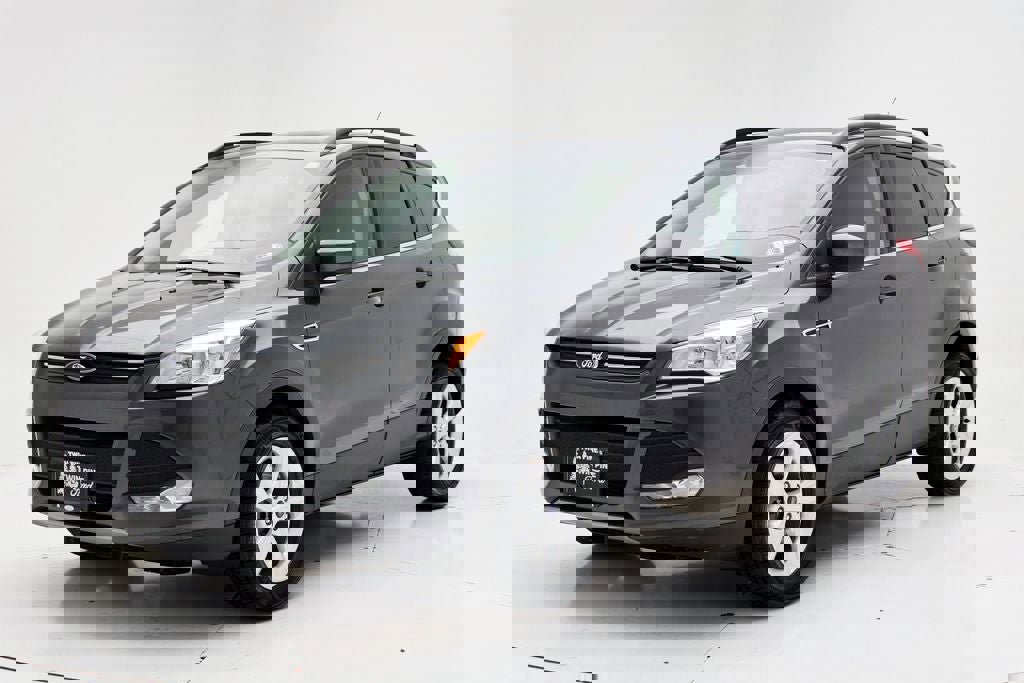 Used 2016 Ford Escape SE w/ Equipment Group 201A AWD/4WD image 2