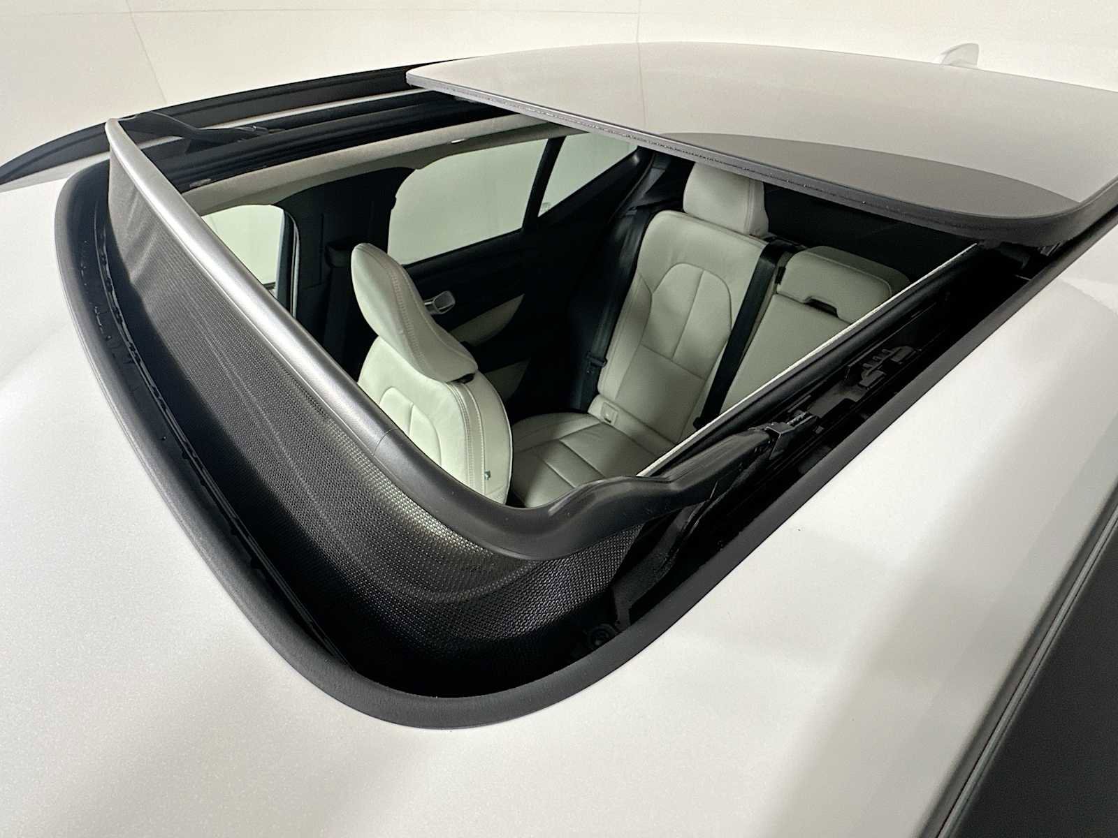 New 2026 Volvo XC40 B4 Plus w/ Protection Package image 20