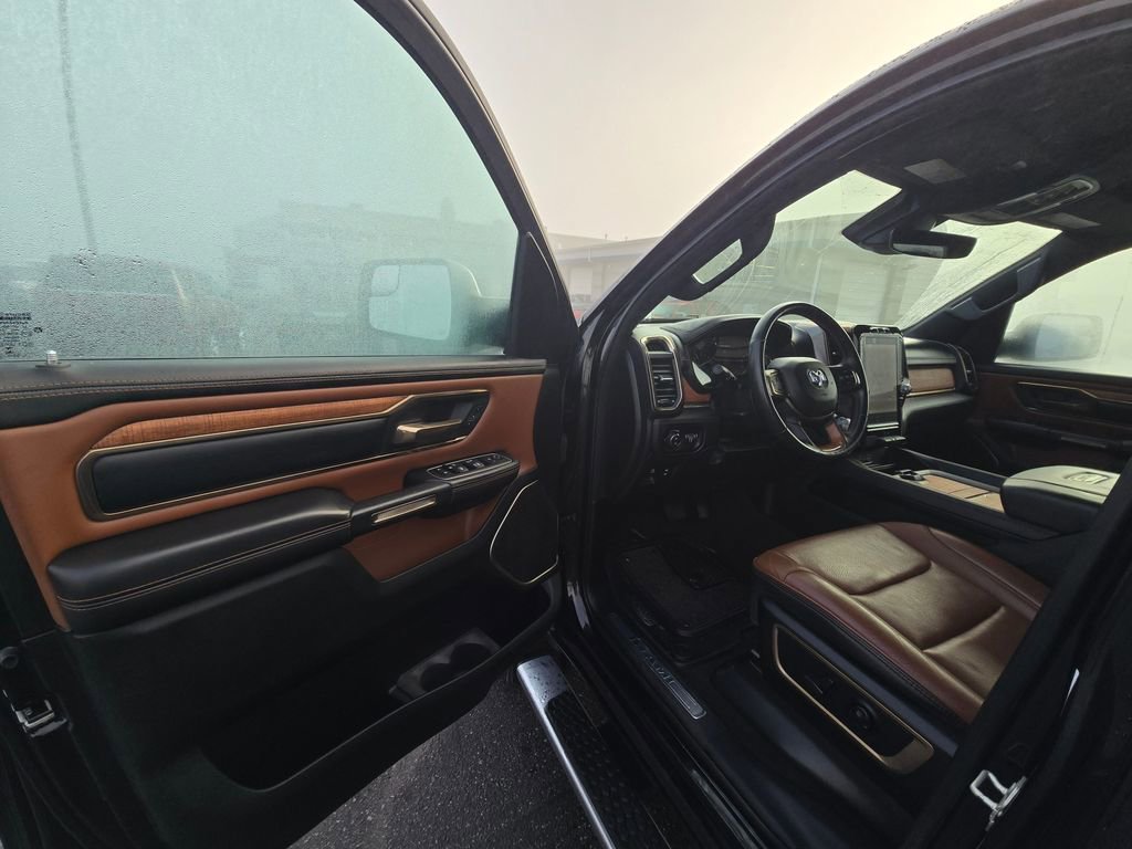 Used 2023 RAM 1500 Limited w/ Body-Colour Bumper Group image 15