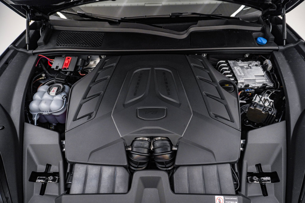 New 2026 Porsche Cayenne GTS AWD/4WD image 29