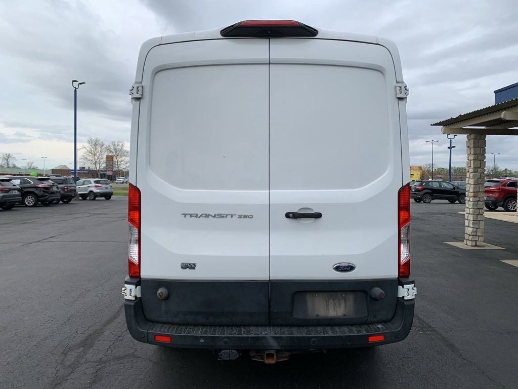 Used 2019 Ford Transit 250 148 Medium Roof image 4